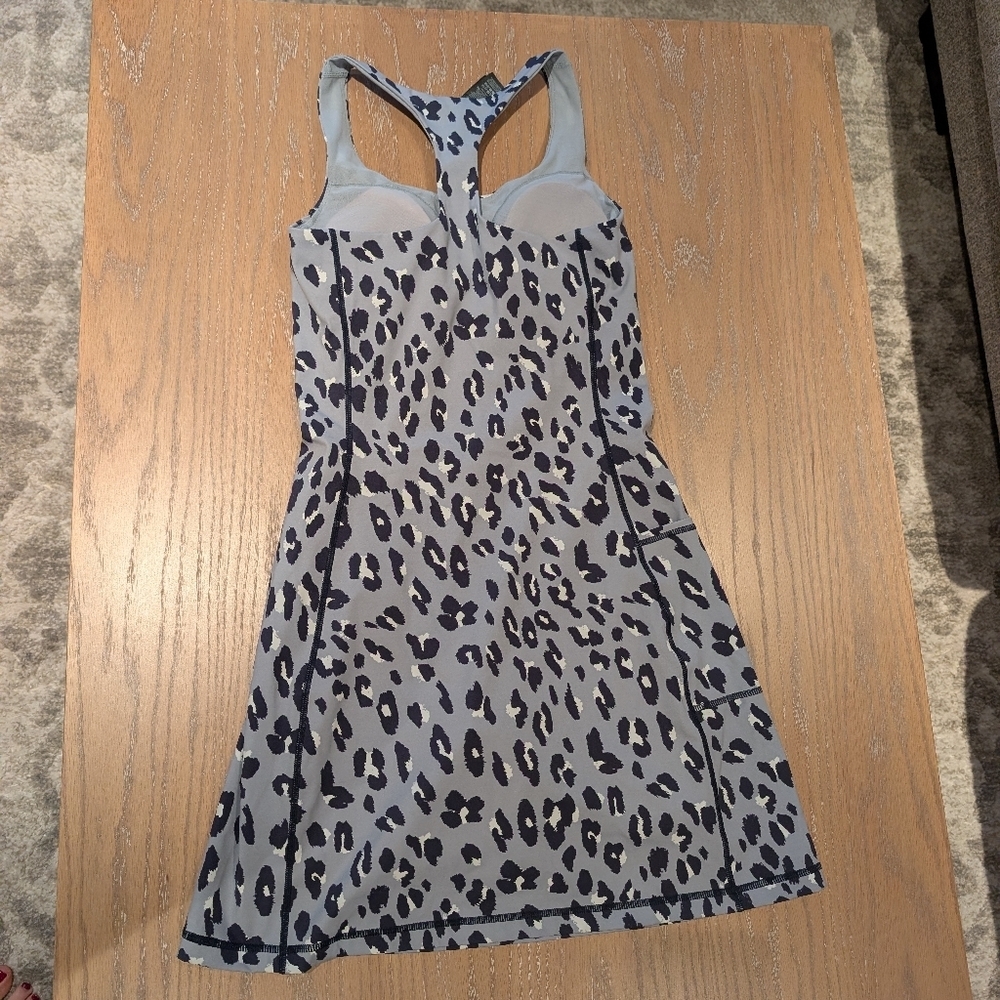 Sweaty Betty Blue White Cheetah Print Racer Back Workout Dress Size 4 - Picture 5 of 5